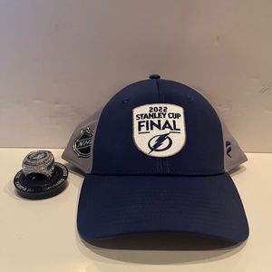 Tampa Bay Lightning Stanley Cup hockey hat gift set